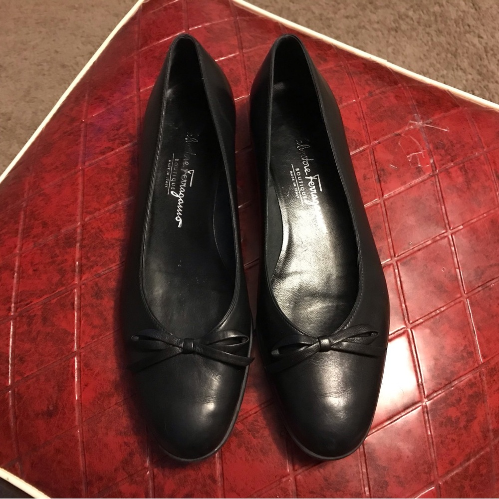 Vintage Salvatore Ferragamo Black Leather Ballet Flats